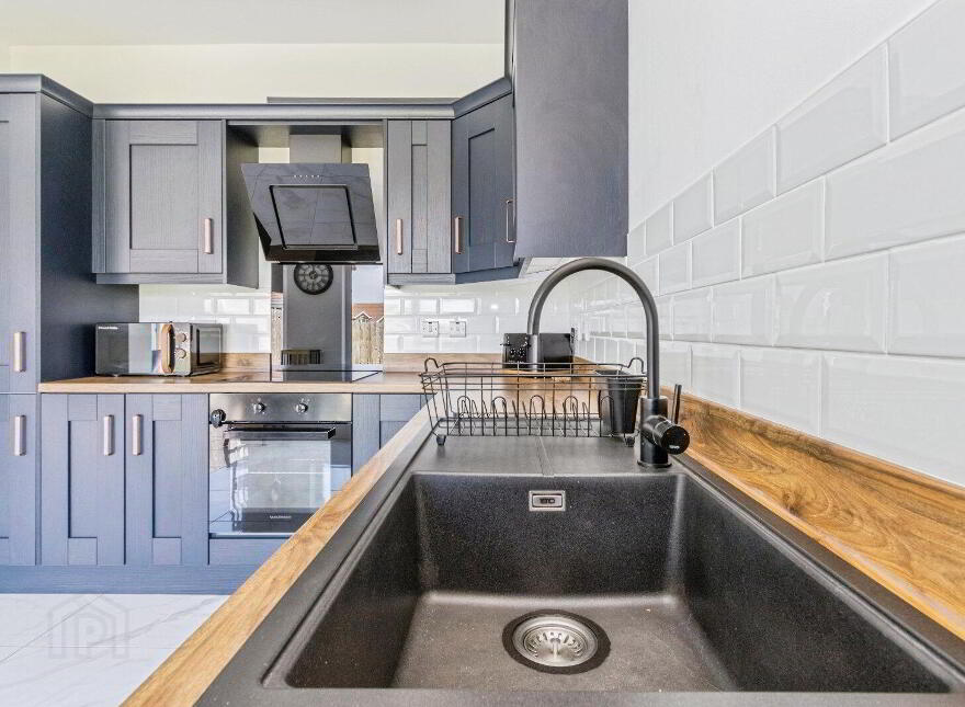 42 Balmoral Road, Bangor, BT19 7XA