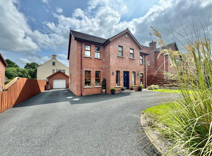 19 The Fairways, Omagh, BT78 1PE photo