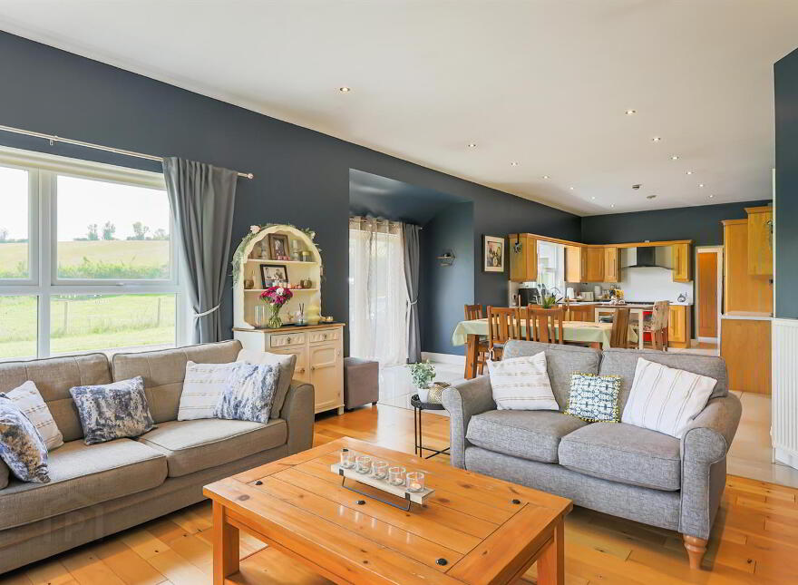 31 Annacloy Road, Downpatrick, BT30 9AE