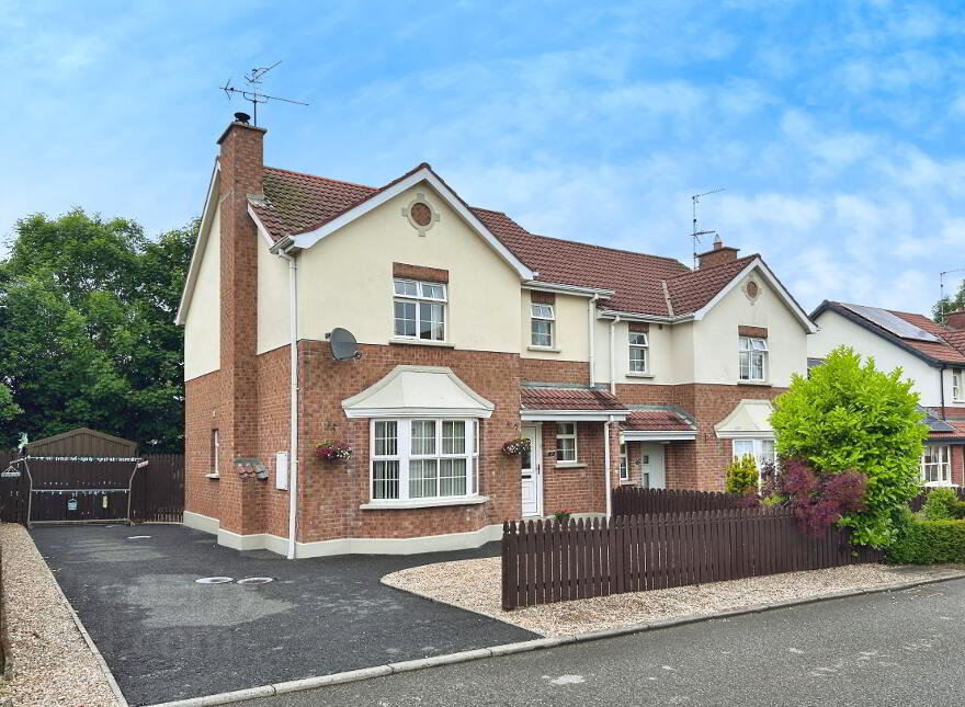 23 Abbeyvale, Ardboe, Dungannon, BT71 5BZ photo