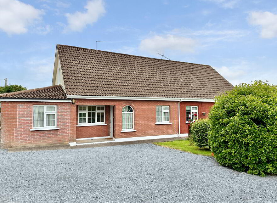 Semi Detached Limerick Road, Charleville, P56PT35 photo