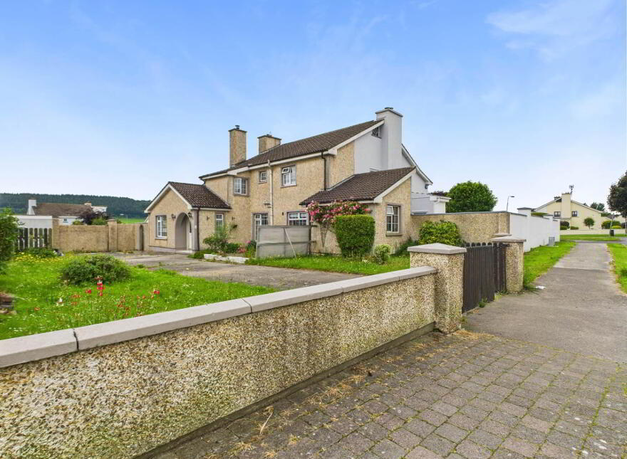 46 Dunbane, Carrick-On-Suir, E32AH99 photo