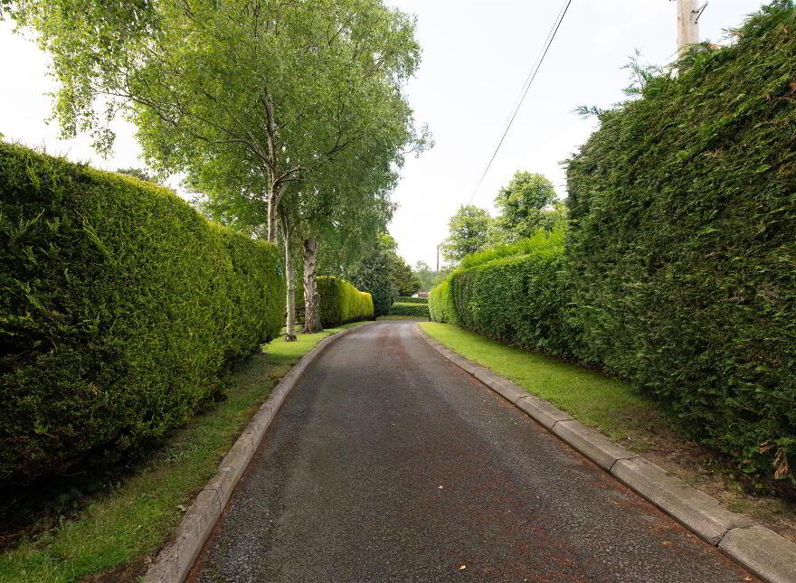 252a & 252b Castlewellan Road, Banbridge, BT32 3SF
