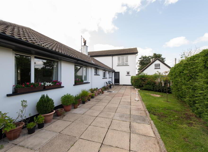 252a & 252b Castlewellan Road, Banbridge, BT32 3SF