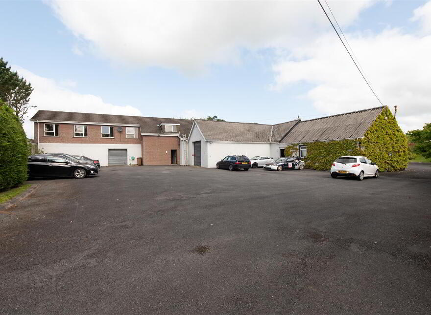 252a & 252b Castlewellan Road, Banbridge, BT32 3SF