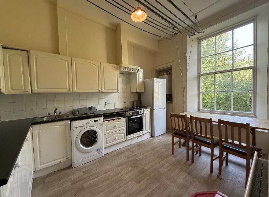 7 Glengyle Terrace, Bruntsfield, Edinburgh, EH3 9LL