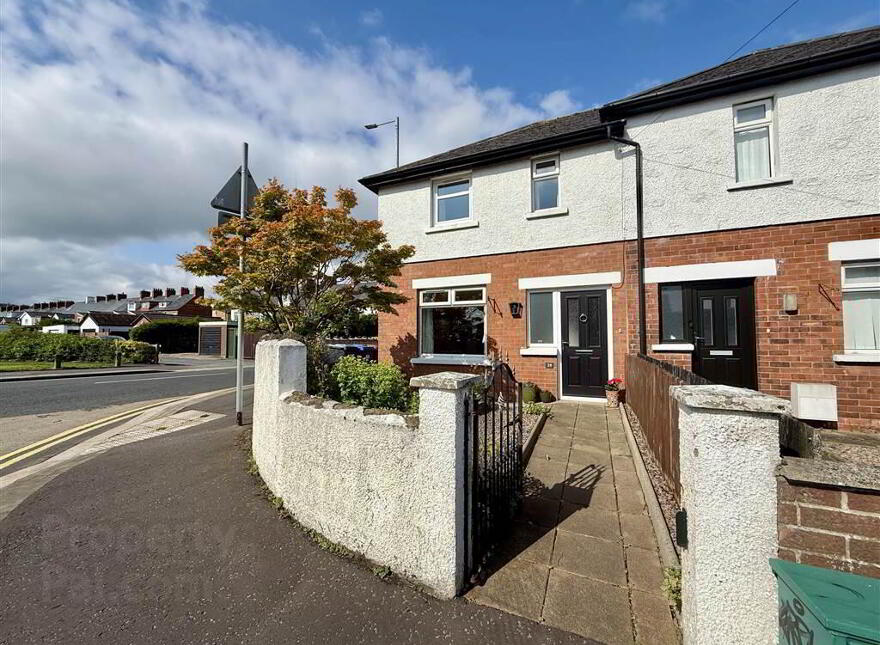 39 Mayfair Avenue, Cregagh, Belfast, BT6 9JA photo