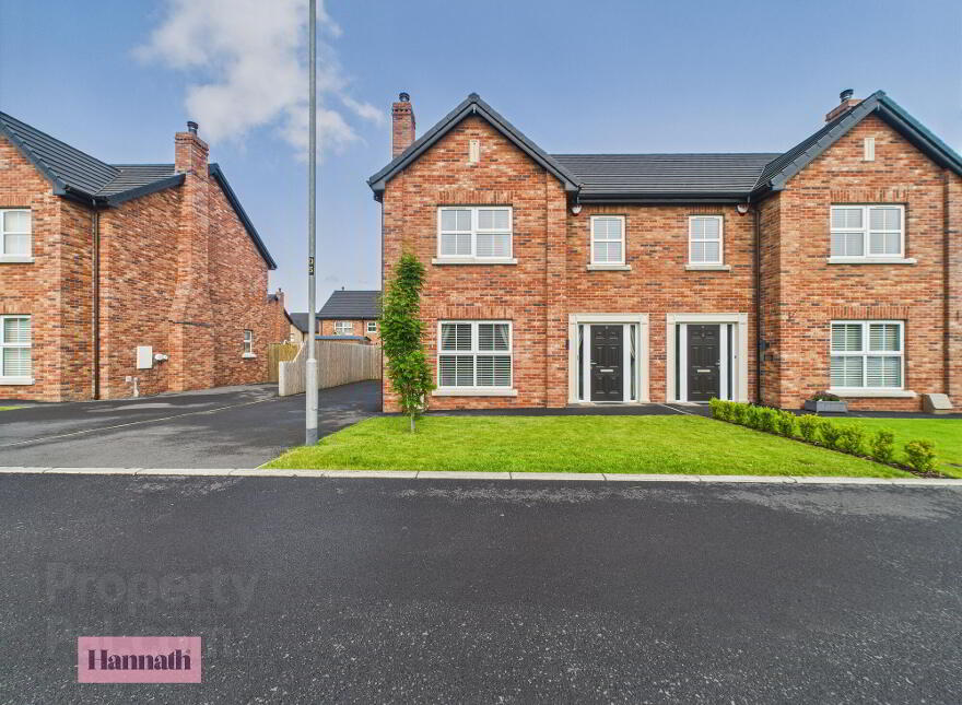 8 The Spires, Portadown, Craigavon, BT62 1FB photo