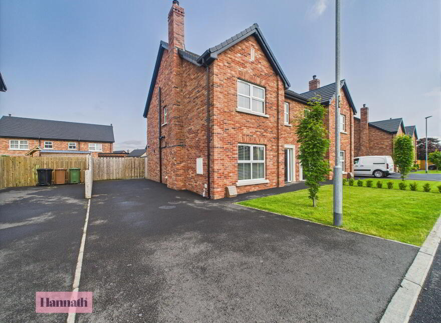 8 The Spires, Portadown, Craigavon, BT62 1FB photo