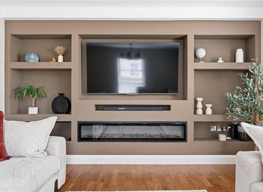 1 The Hollies, Ballymena, BT42 2HR
