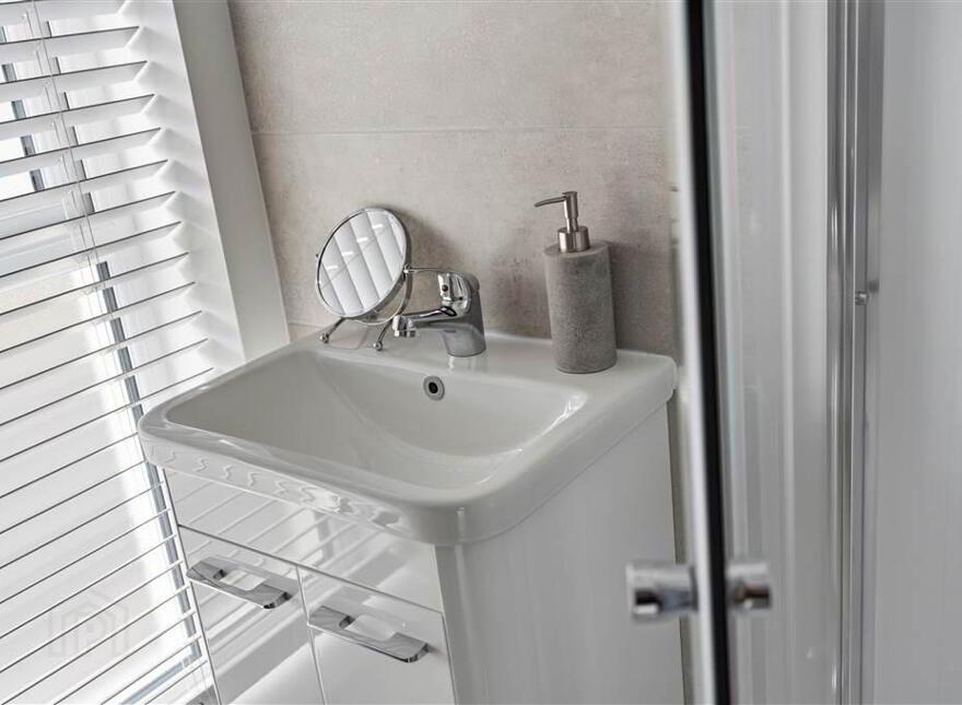 1 The Hollies, Ballymena, BT42 2HR