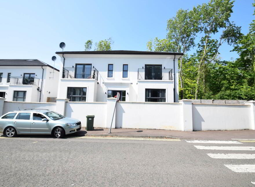 Apt 2 The Cutts, Dunmurry, Belfast, BT17 9HN photo