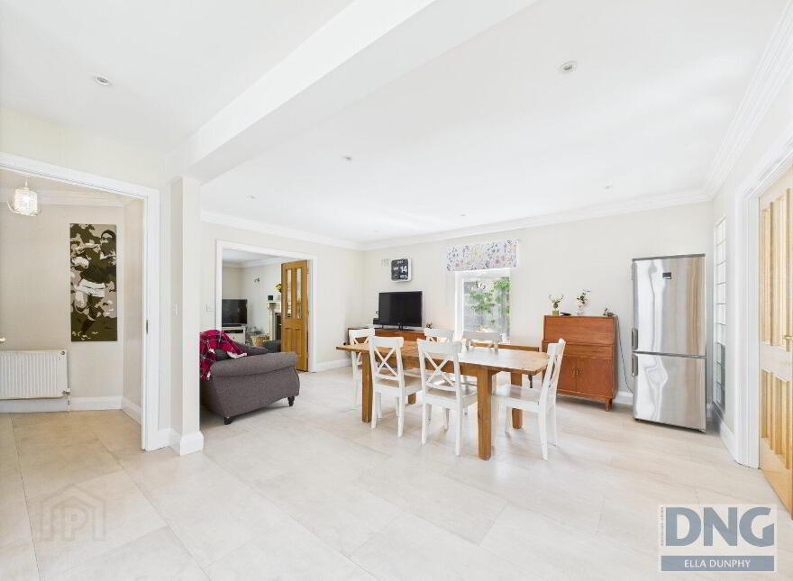 9 The Grange, Dunningstown Road, R95