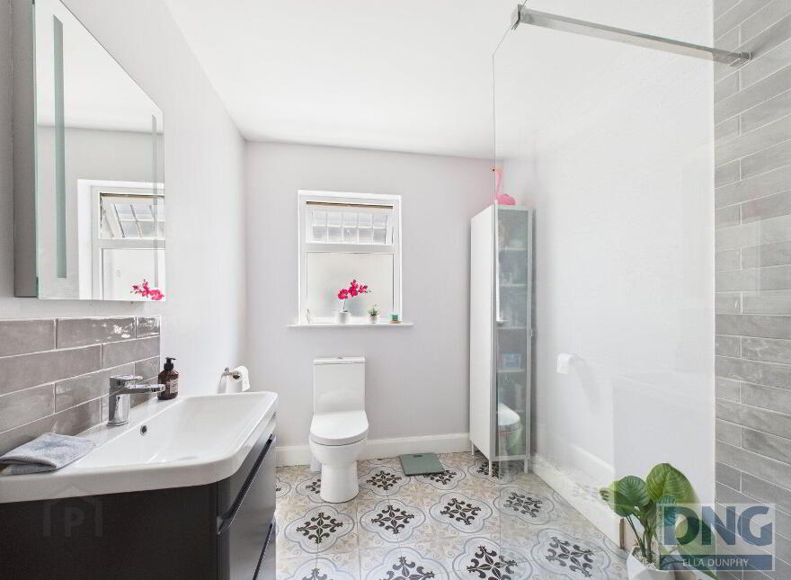 9 The Grange, Dunningstown Road, R95