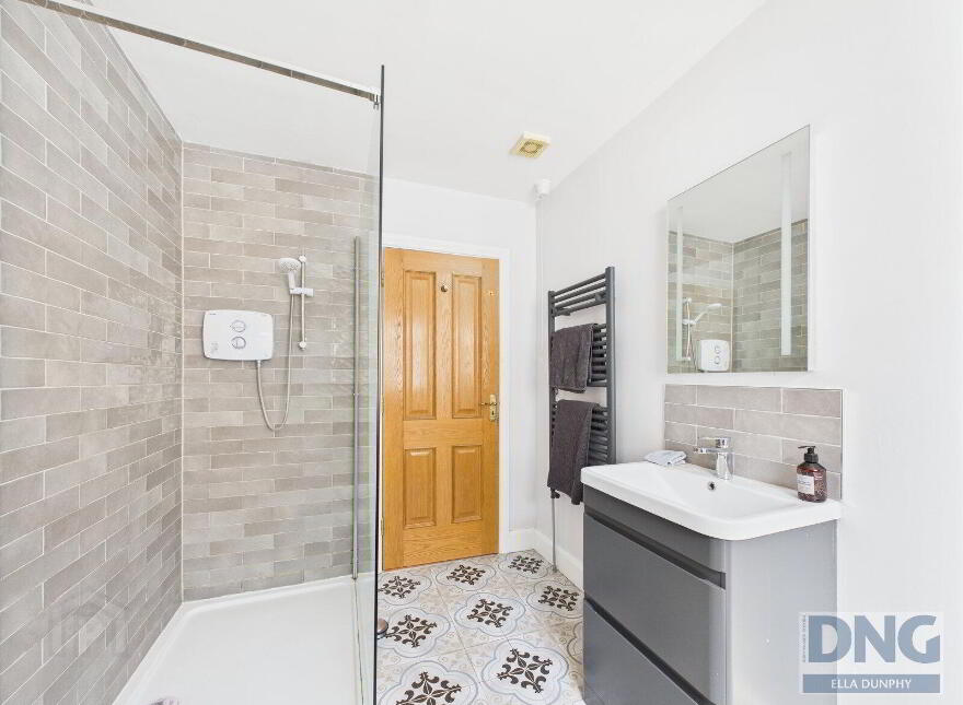 9 The Grange, Dunningstown Road, R95