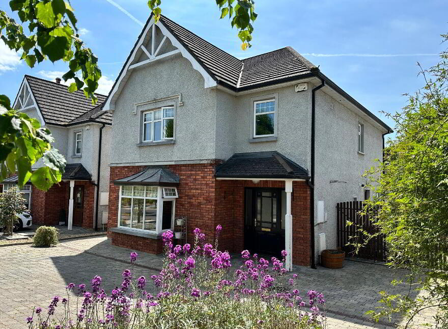 9 The Grange, Dunningstown Road, R95