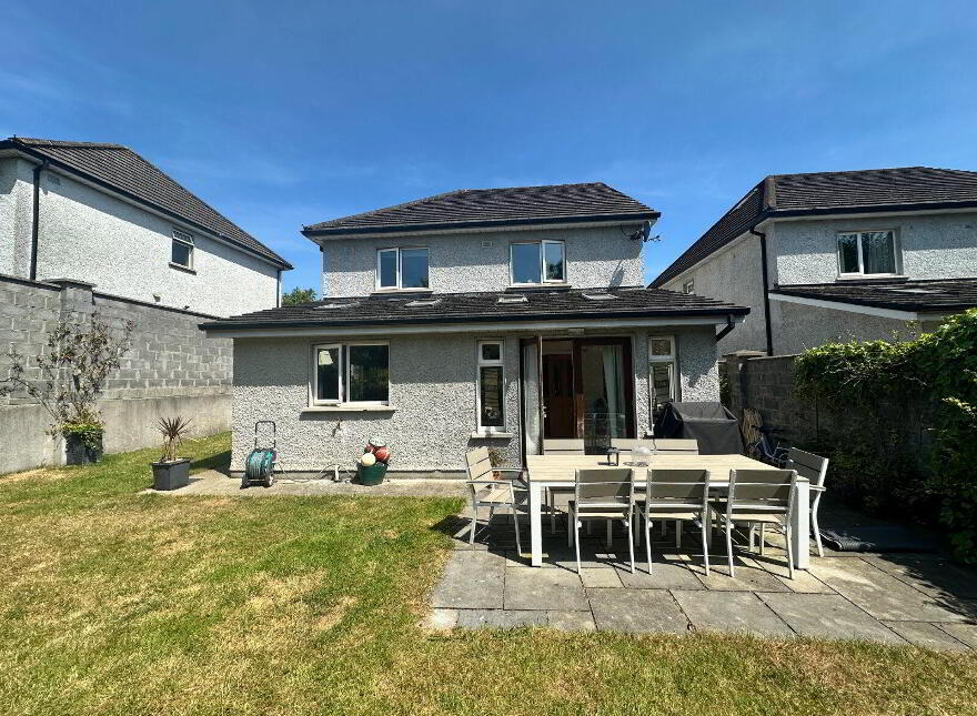 9 The Grange, Dunningstown Road, R95