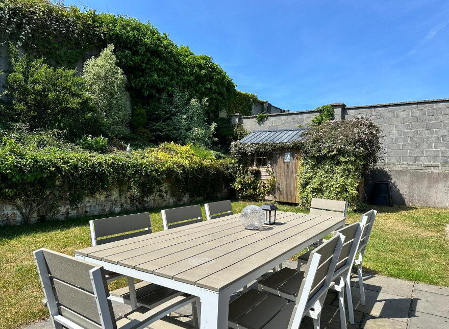 9 The Grange, Dunningstown Road, R95