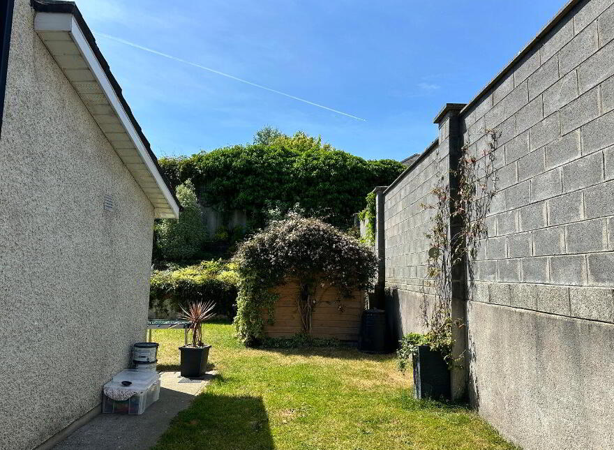 9 The Grange, Dunningstown Road, R95