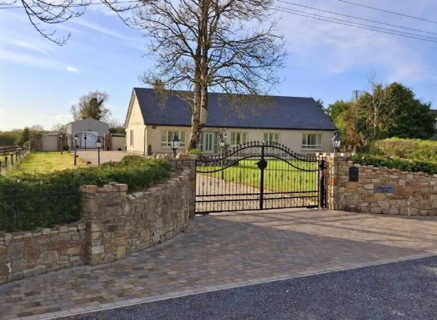 Hazel View Farm, Ballymoe, F45P921 photo