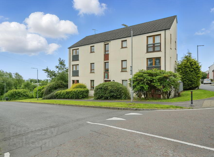 2f Heath Lodge Ave, Belfast, BT13 3WH photo