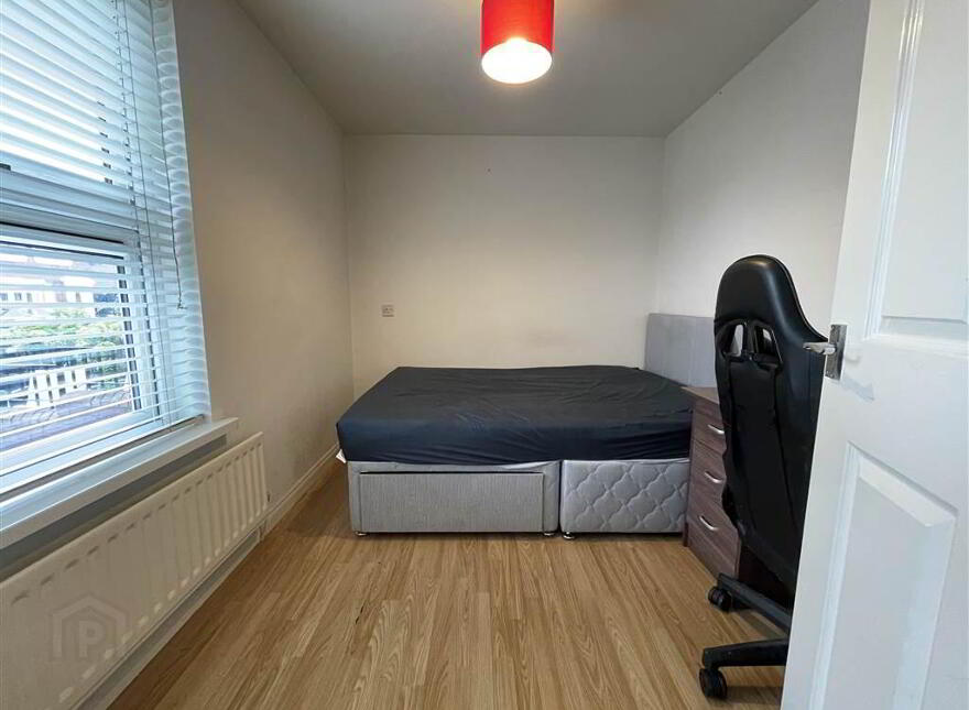 1 Vulcan Gardens, Belfast, BT5 4TU