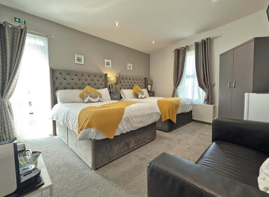 50 Eglinton Street, Portrush, BT56 8DY