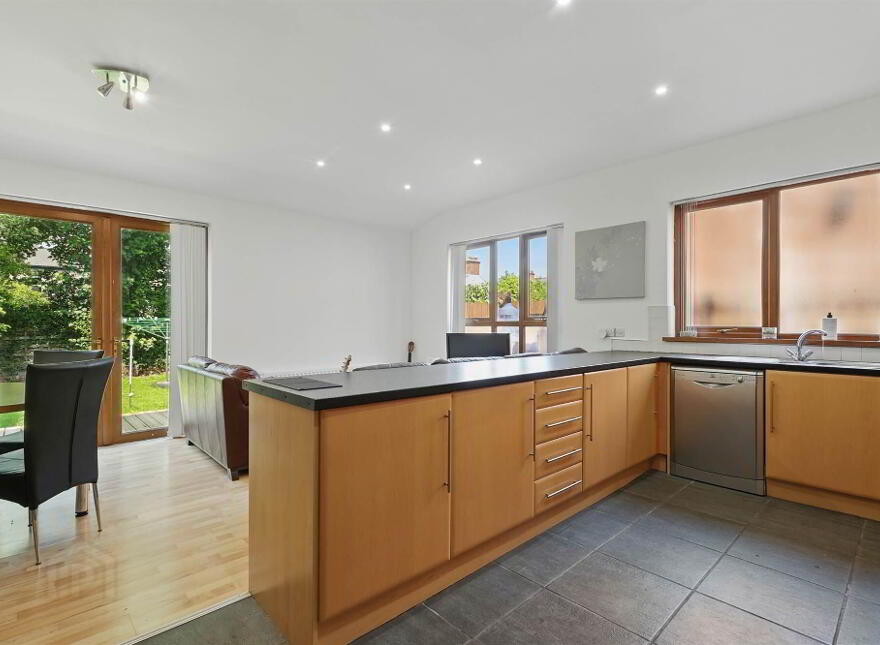 9 Haddington Gardens, Belfast, BT6 0AN