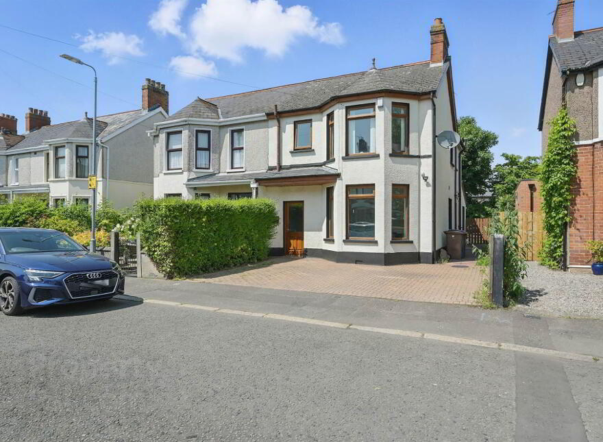 9 Haddington Gardens, Belfast, BT6 0AN photo