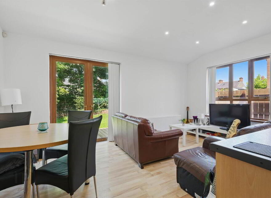 9 Haddington Gardens, Belfast, BT6 0AN
