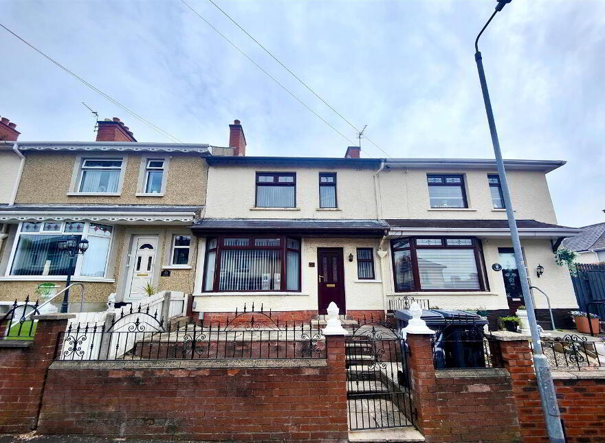 42 Woodvale Gardens, Belfast, BT13 3LL photo