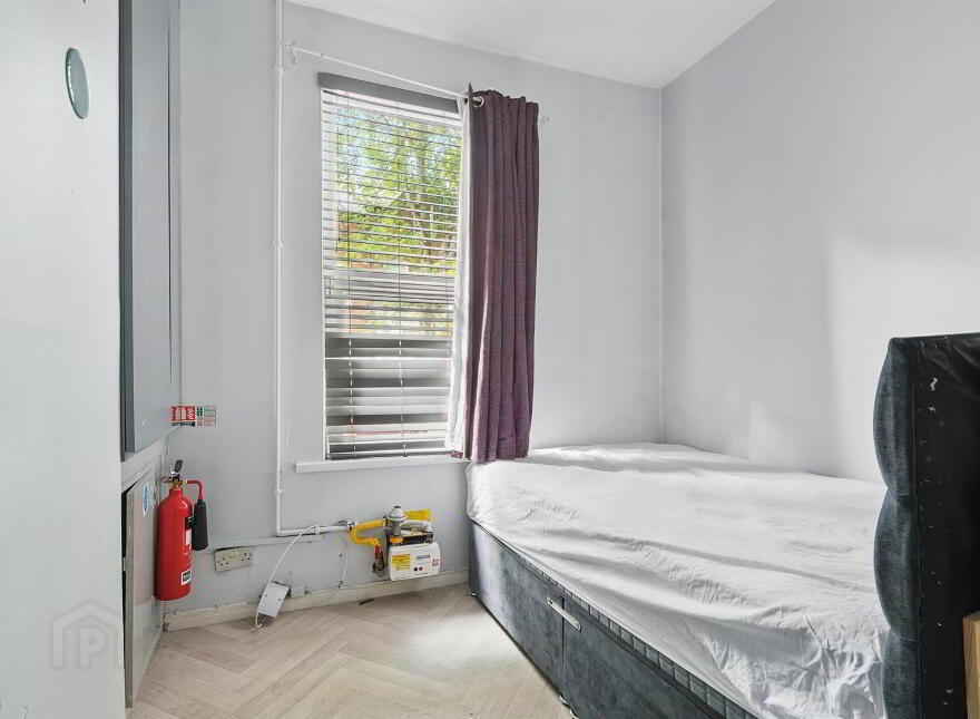 18 Collingwood Avenue, Belfast, BT7 1QT