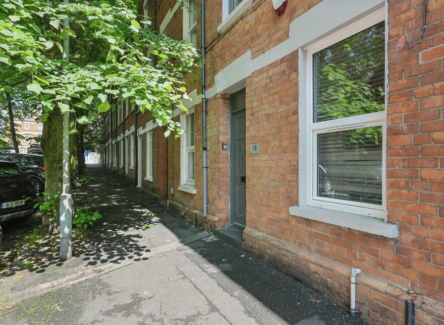18 Collingwood Avenue, Belfast, BT7 1QT