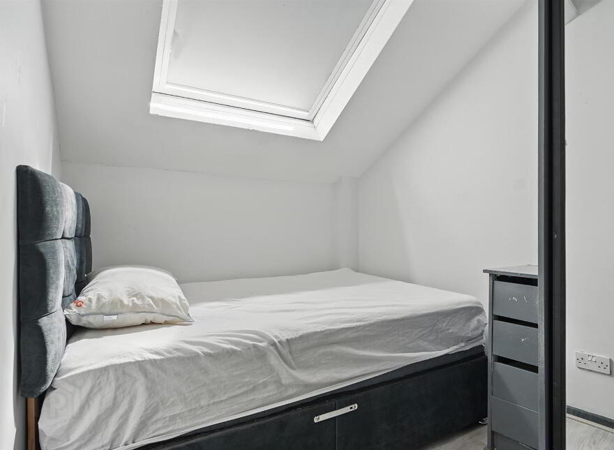 18 Collingwood Avenue, Belfast, BT7 1QT
