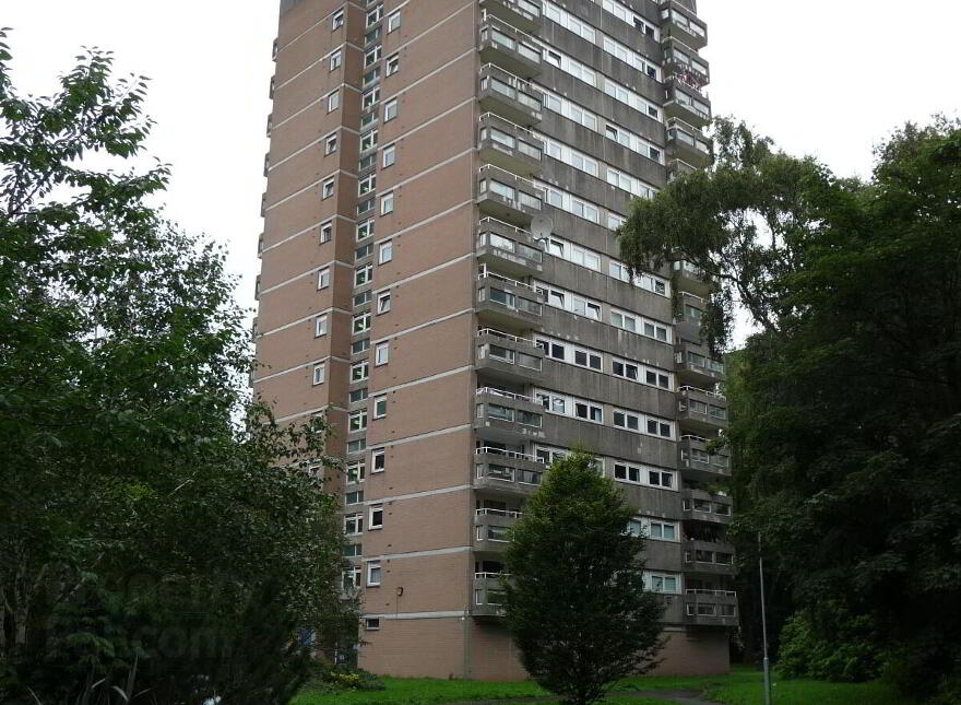 5a Ferndale House, Dunmurry, Belfast, BT17 9DB photo