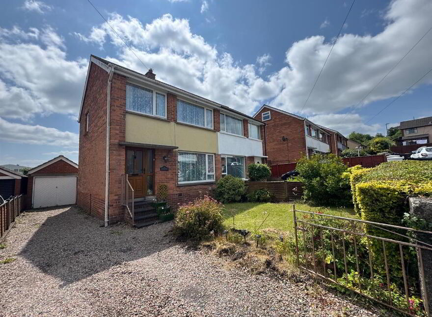 14 Braeside Avenue, Doagh Road, Newtownabbey, BT36 6AR photo