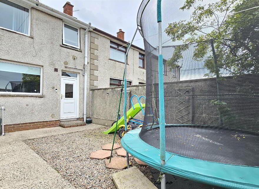 26 Whinfield Walk, Carrickfergus, BT38 8HL