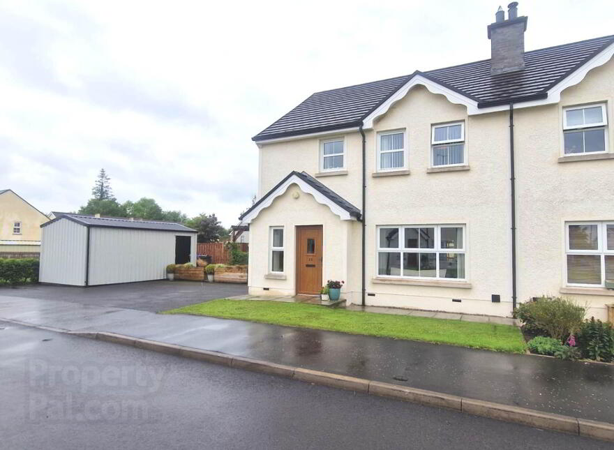 33 Station Park, Maguiresbridge, Enniskillen, BT94 4QG photo