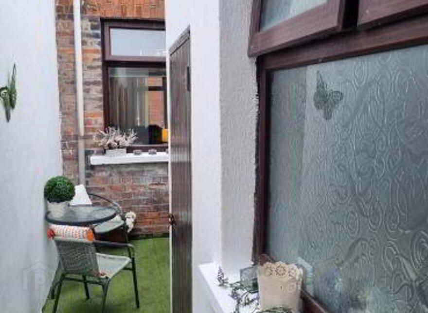 127 Donegall Avenue, Belfast, BT12 6LT