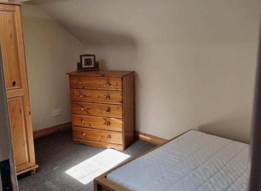 127 Donegall Avenue, Belfast, BT12 6LT