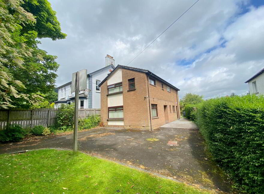 30a Waterloo Gardens, Antrim Road, Belfast, BT15 4EY photo