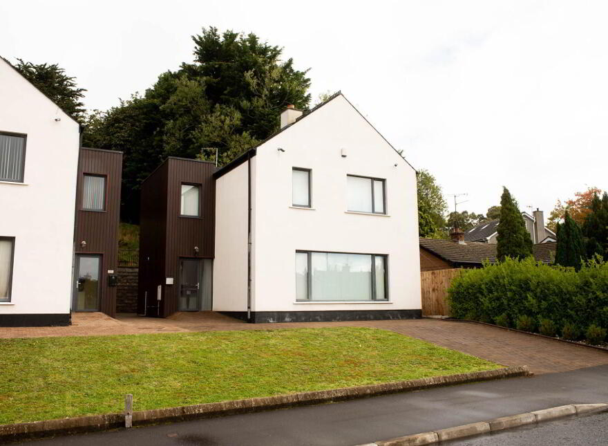 20a Piney Hills, Belfast, BT9 5NR photo