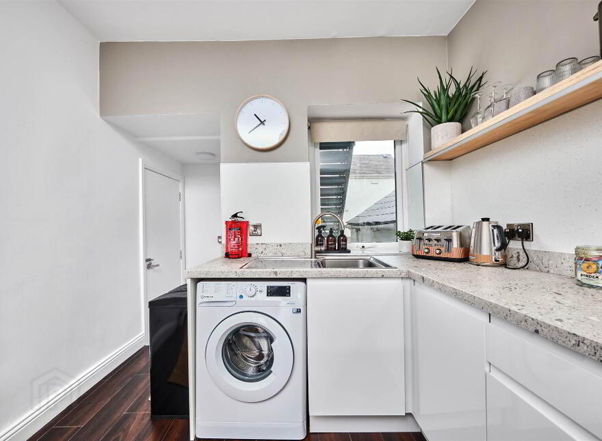 Apt 3, 64 Causeway Street, Portrush, BT56 8AD