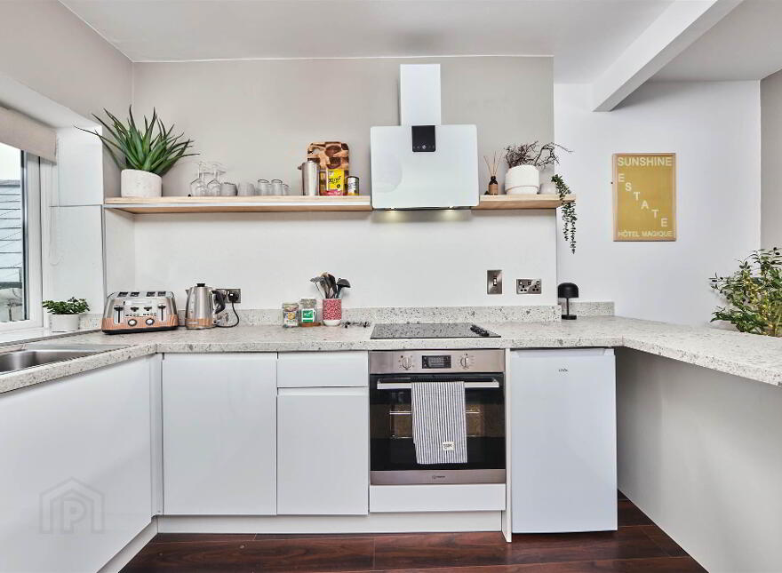 Apt 3, 64 Causeway Street, Portrush, BT56 8AD