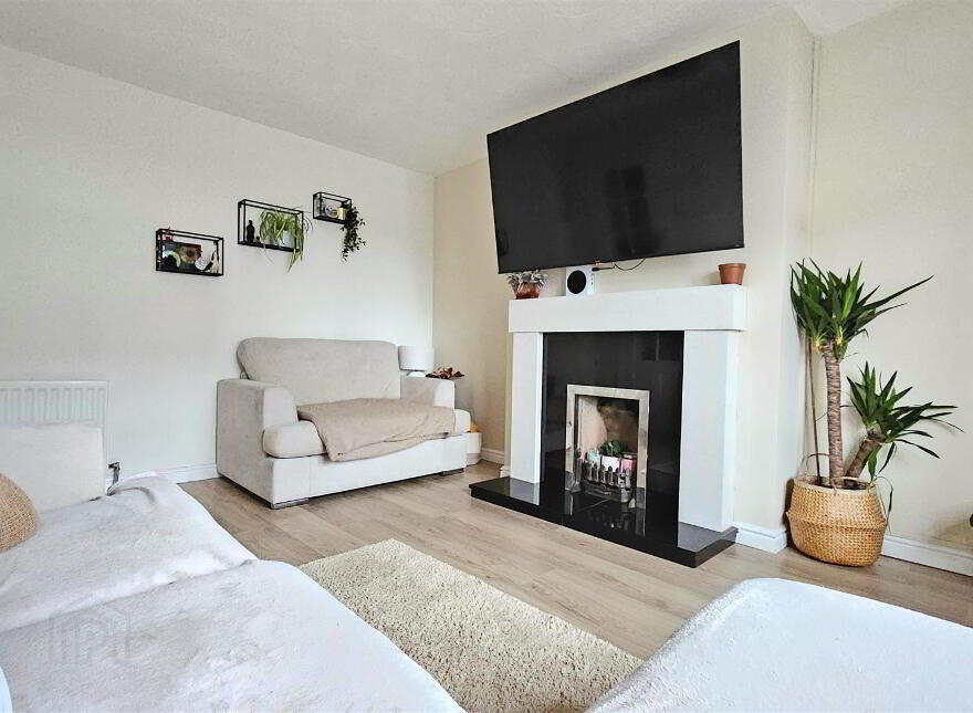 6 Bessfield Close, Carrickfergus, BT38 7BW