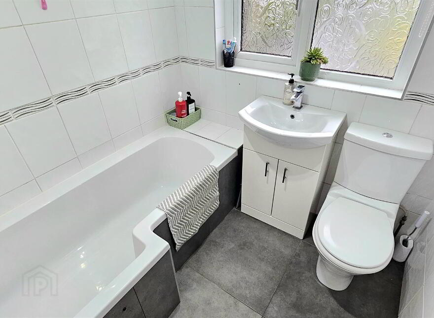 6 Bessfield Close, Carrickfergus, BT38 7BW