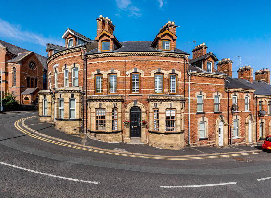 3 Victoria Crescent, Lisburn, BT27 4TG photo