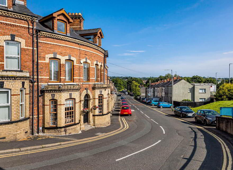 3 Victoria Crescent, Lisburn, BT27 4TG