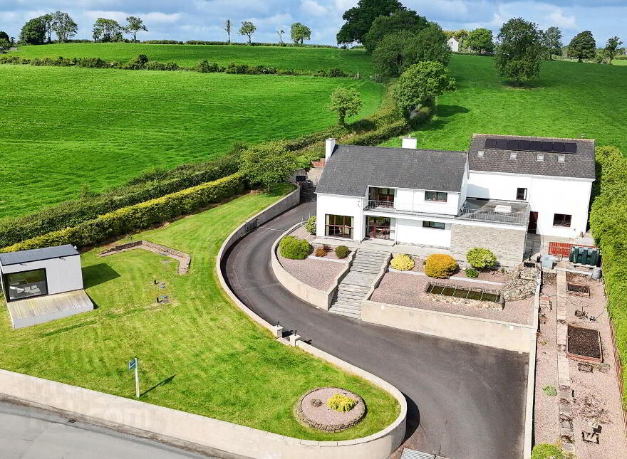 31 Clonroot Road, Portadown, BT62 4HG photo