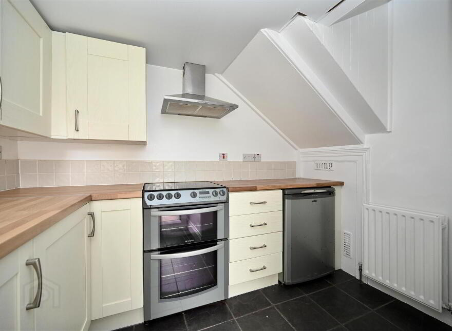 5 Orchard Place, Newtownards, BT23 7AE